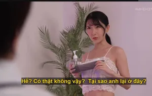 Cô em múm mĩm khoe bím đẹp vú căng trên livestream